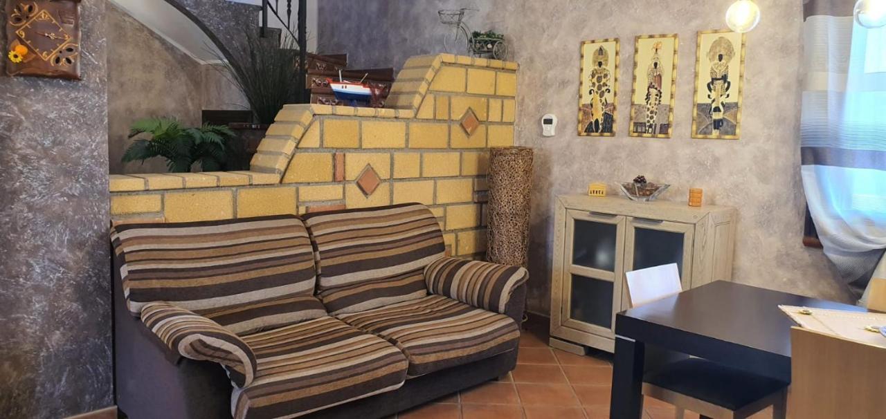 טראביה Villa Marianna Con Piscina Privata Ampi Spazi Esterni E Wifi Free מראה חיצוני תמונה